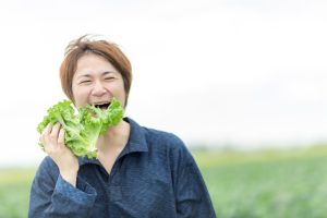 かぶりつく野生派！！